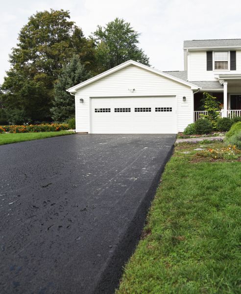 Blacktop Driveway Paving in Fort Walton Beach