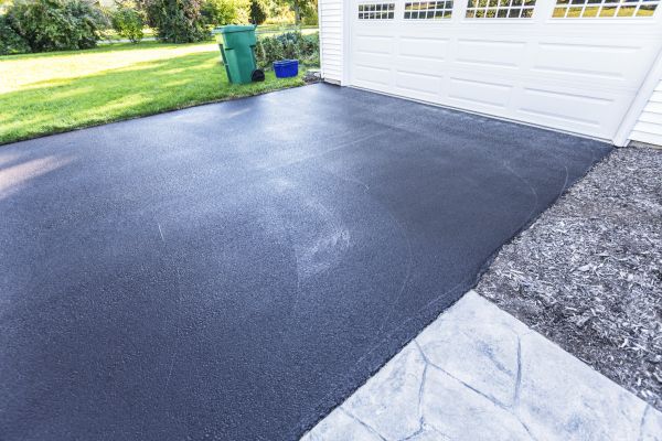 Blacktop Driveway Service in Fort Walton Beach